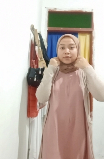 MARYANI Hijab SUka Bogel Depan Kamera
