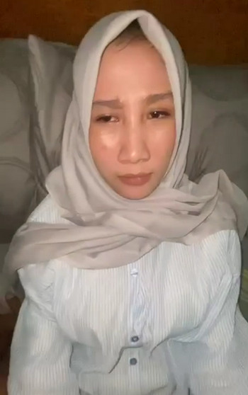 SKANDAL Pegawai Hijab Ngewe Di Losmen