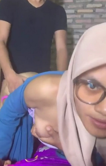 WIDA HIJAB Ngewe Style Doggy